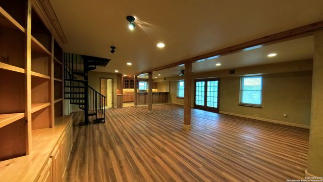 1208 CYPRESS CREEK RD, Kerrville, TX 78028