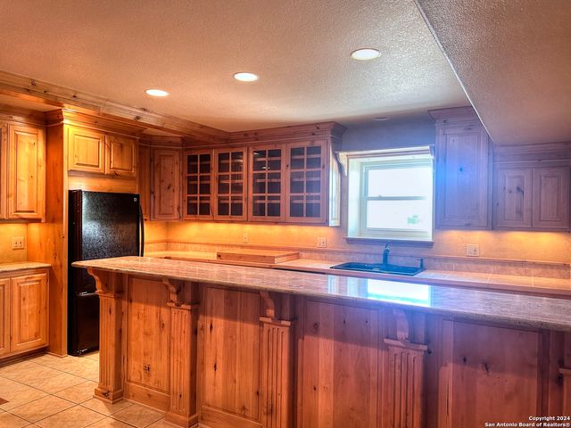 1208 CYPRESS CREEK RD, Kerrville, TX 78028