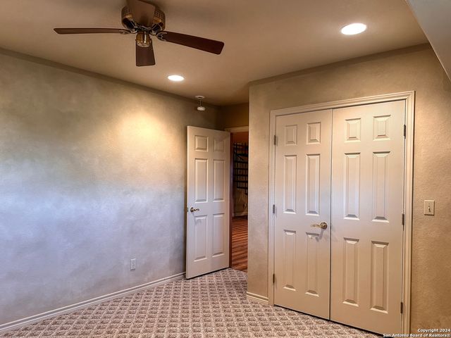 1208 CYPRESS CREEK RD, Kerrville, TX 78028