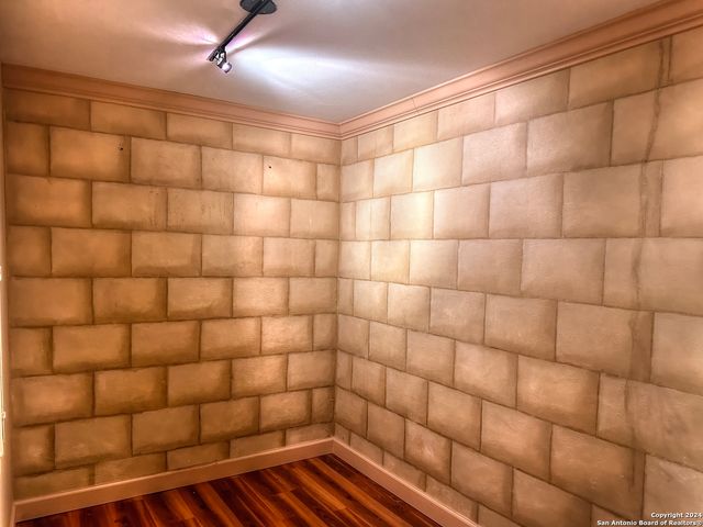 1208 CYPRESS CREEK RD, Kerrville, TX 78028