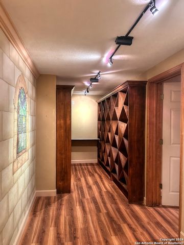 1208 CYPRESS CREEK RD, Kerrville, TX 78028