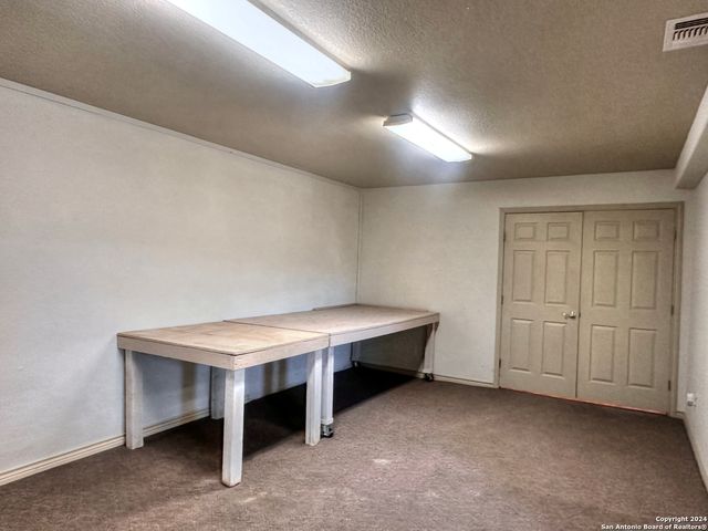 1208 CYPRESS CREEK RD, Kerrville, TX 78028