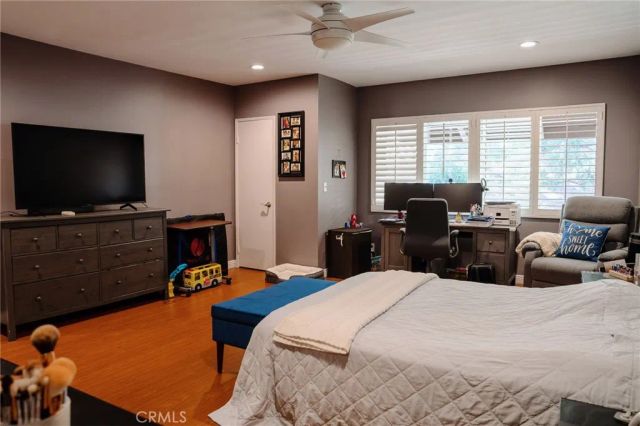 9759 Via Roma, Burbank, CA 91504