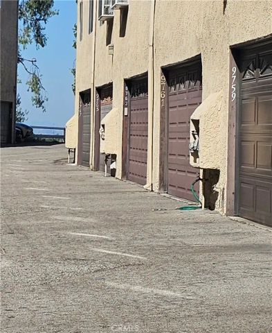 9759 Via Roma, Burbank, CA 91504