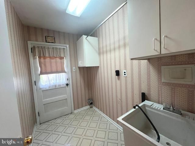 1055 BRENNAN DR, Warminster, PA 18974