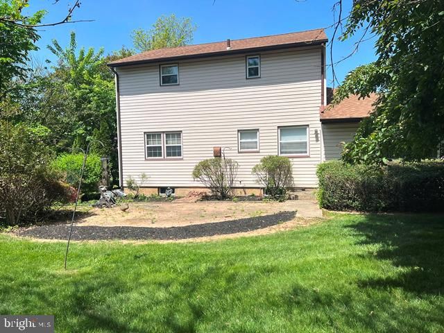 1055 BRENNAN DR, Warminster, PA 18974