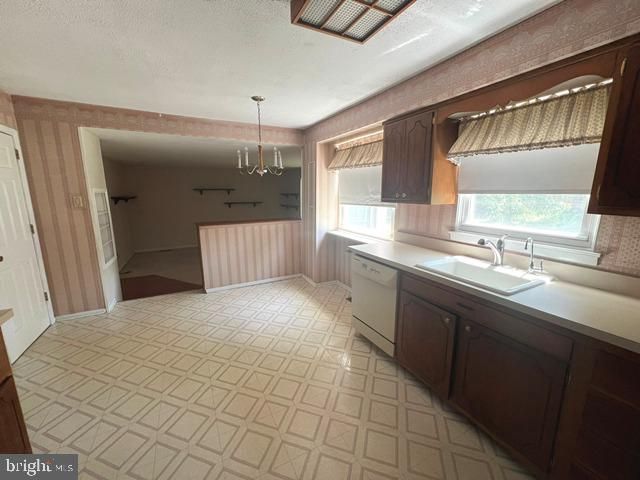 1055 BRENNAN DR, Warminster, PA 18974