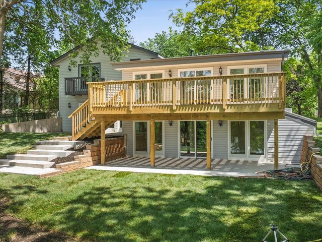 11602 Bend River Road, Roscoe, IL 61073