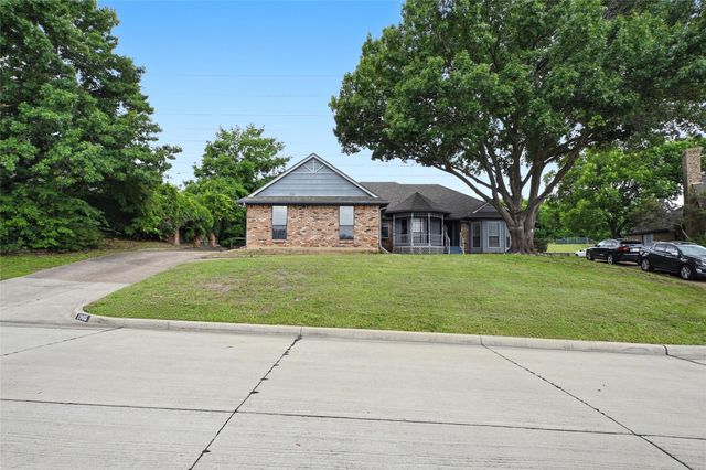 1905 Wedgewood Drive, Grand Prairie, TX 75050