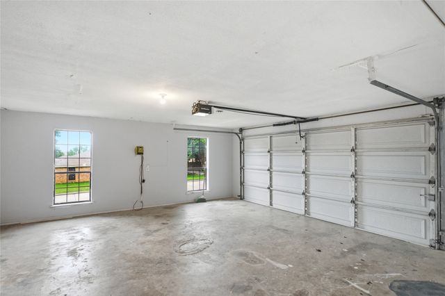 1905 Wedgewood Drive, Grand Prairie, TX 75050