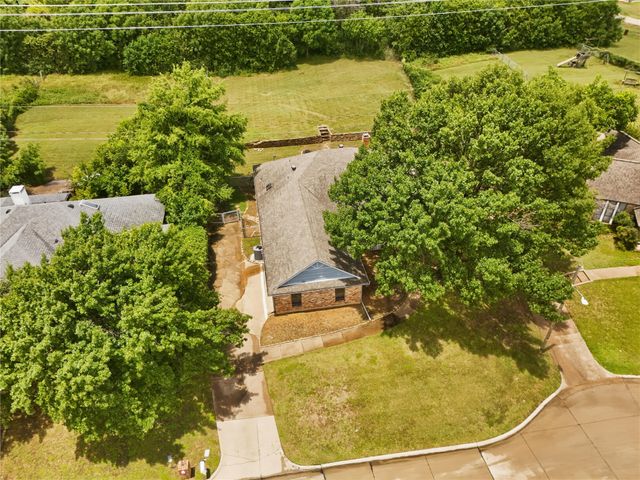1905 Wedgewood Drive, Grand Prairie, TX 75050