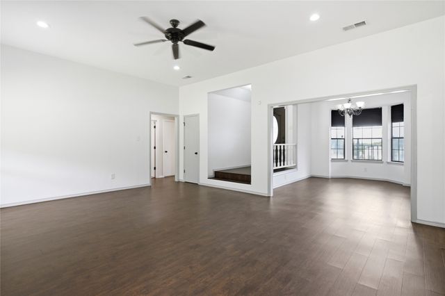 1905 Wedgewood Drive, Grand Prairie, TX 75050
