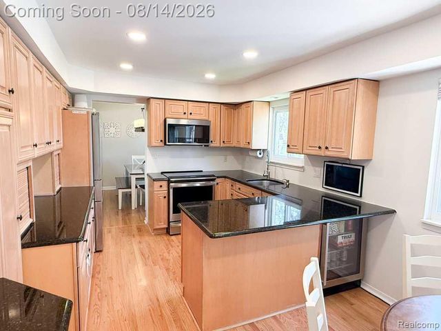 44235 Craftsbury Court, Canton, MI 48187