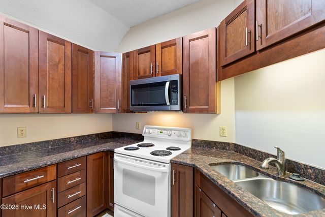 1176 Shipyard Boulevard, Wilmington, NC 28412