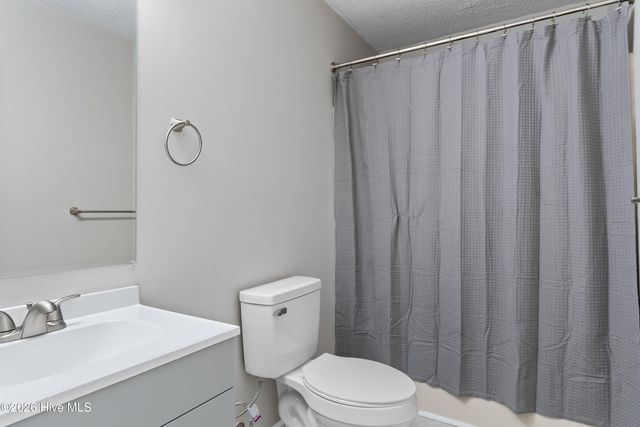 1176 Shipyard Boulevard, Wilmington, NC 28412