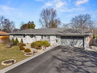 1211 Highland Drive, Prospect Heights, IL 60070