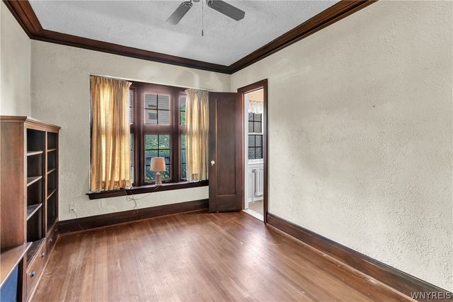 910 James Avenue, Niagara Falls, NY 14305