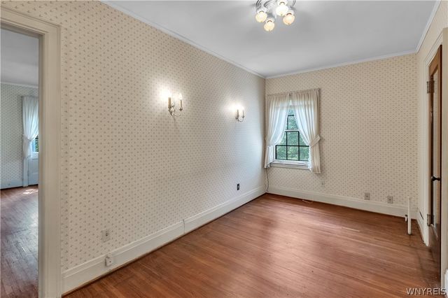 910 James Avenue, Niagara Falls, NY 14305