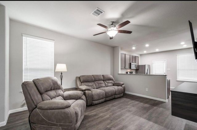 17542 Holroyd Road, Humble, TX 77346