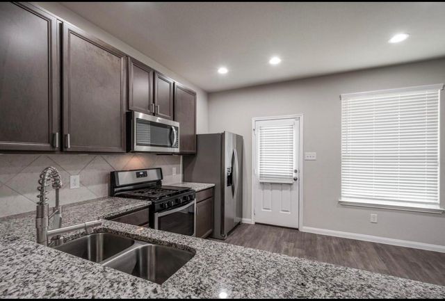 17542 Holroyd Road, Humble, TX 77346