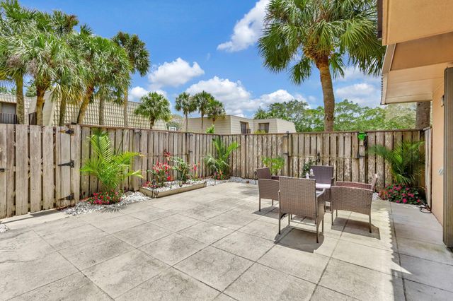 5907 59TH Way, West Palm Beach, FL 33409