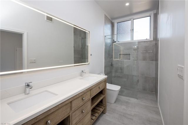 696 Mowbray Arch Apt 330, Norfolk, VA 23507