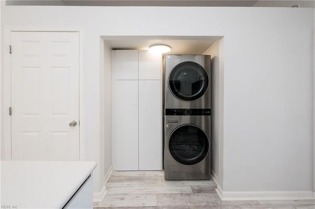 696 Mowbray Arch Apt 330, Norfolk, VA 23507