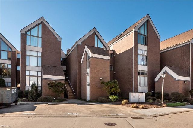 696 Mowbray Arch Apt 330, Norfolk, VA 23507