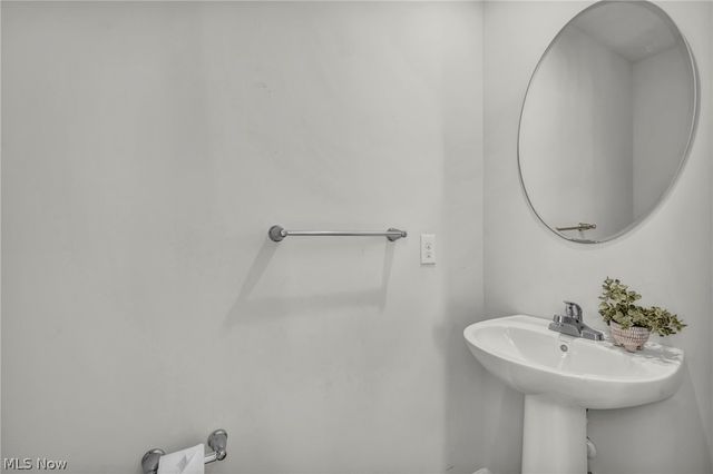 698 Pine Spring Drive, Painesville Twp, OH 44077