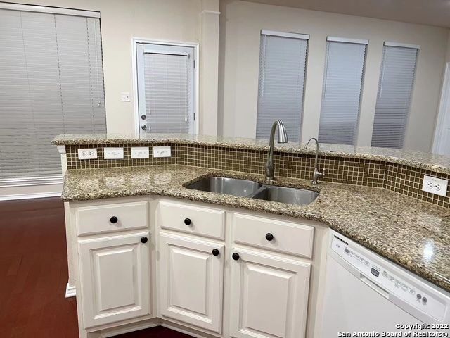 1321 HOLMES LN, San Antonio, TX 78258