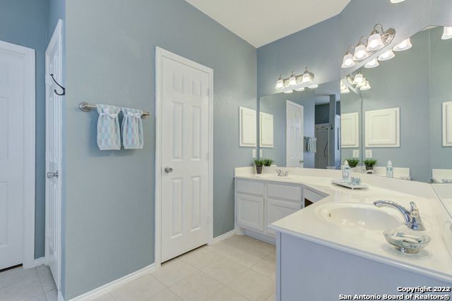 1321 HOLMES LN, San Antonio, TX 78258