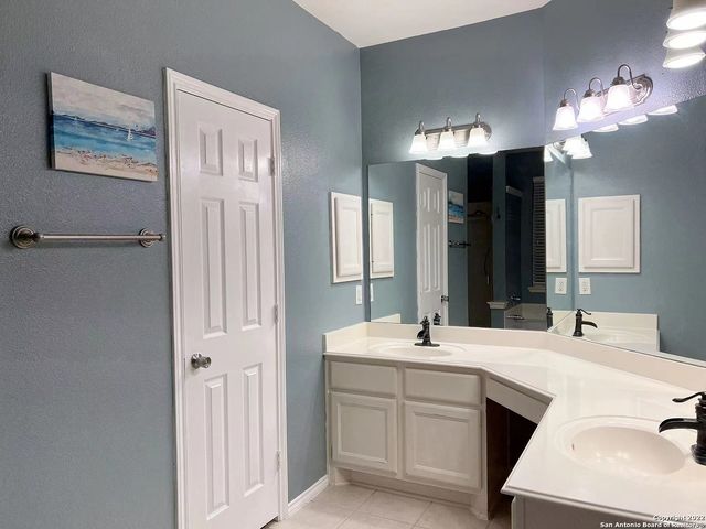 1321 HOLMES LN, San Antonio, TX 78258