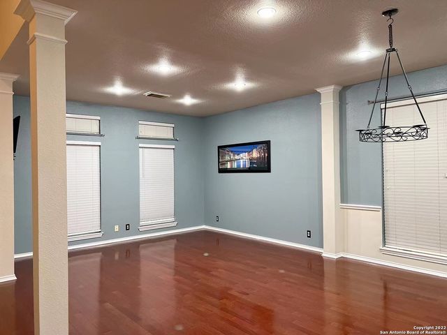 1321 HOLMES LN, San Antonio, TX 78258