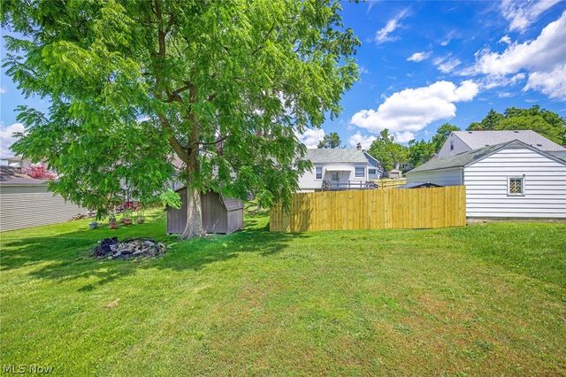 2615 Leland Avenue, Akron, OH 44312