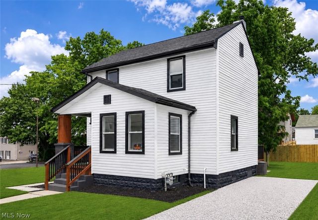 2615 Leland Avenue, Akron, OH 44312