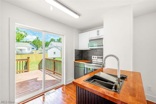 2615 Leland Avenue, Akron, OH 44312