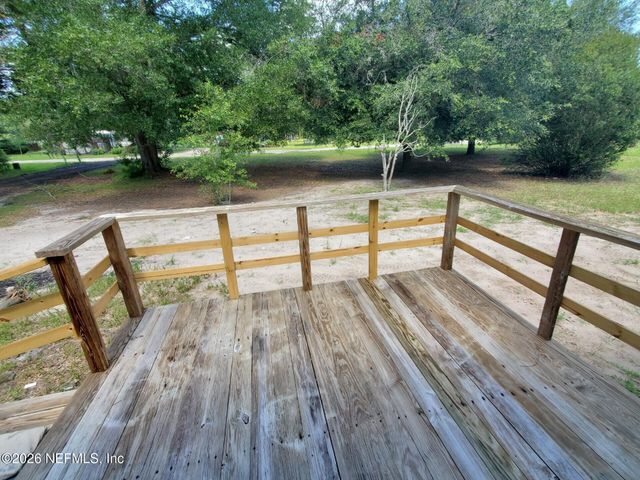 1151 VILLAGE GREEN Drive, Jacksonville, FL 32234