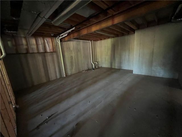 21403 Twin Oaks Parkway, Peculiar, MO 64078