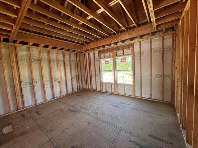 21403 Twin Oaks Parkway, Peculiar, MO 64078