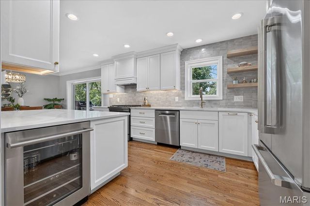 8124 Halifax Drive, Clayton, MO 63105