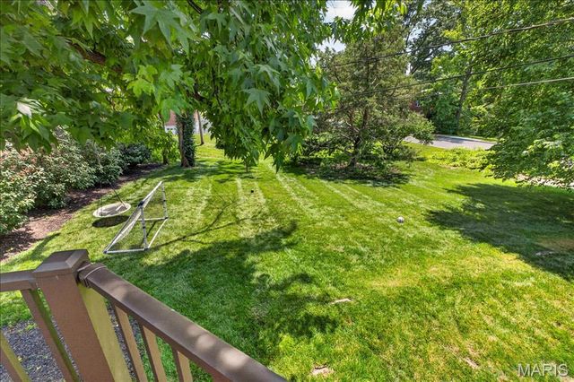 8124 Halifax Drive, Clayton, MO 63105