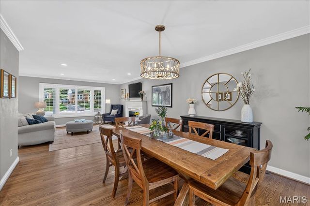 8124 Halifax Drive, Clayton, MO 63105