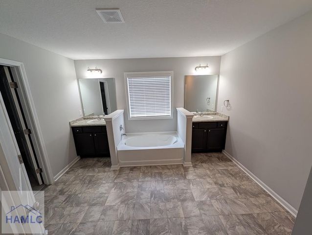 29 Labrador Lane NE, Ludowici, GA 31316