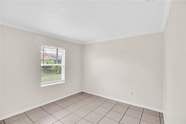 980 Dolphin Avenue, Sebastian, FL 32958
