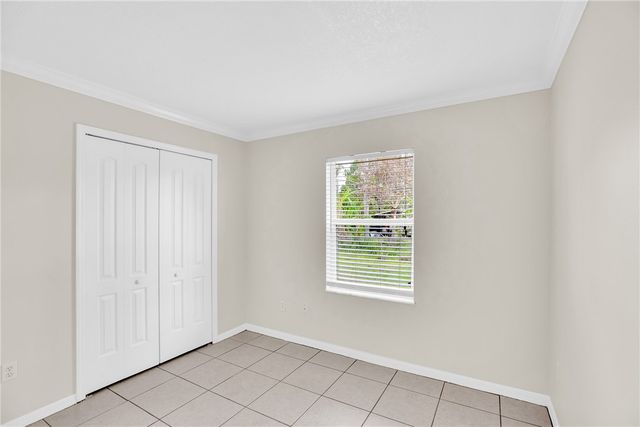 980 Dolphin Avenue, Sebastian, FL 32958
