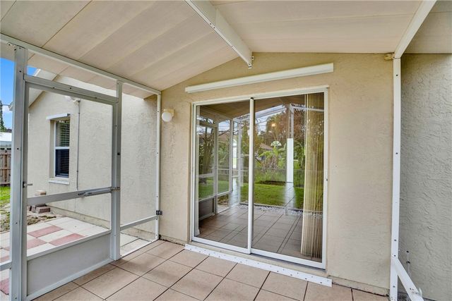 980 Dolphin Avenue, Sebastian, FL 32958