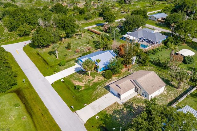980 Dolphin Avenue, Sebastian, FL 32958