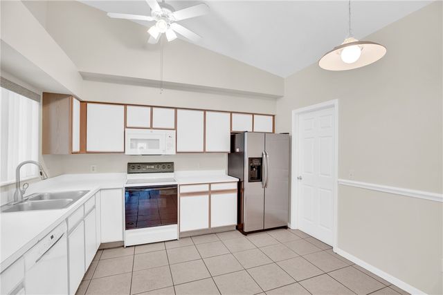 980 Dolphin Avenue, Sebastian, FL 32958