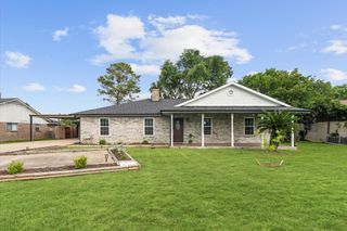 1711 Park Drive, La Porte, TX 77571
