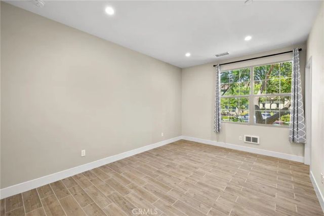 114 Outwest, Irvine, CA 92618